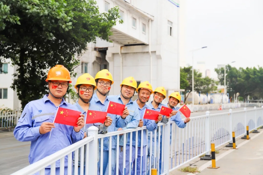 礼赞新中国：向全体美丰人致以国庆祝福